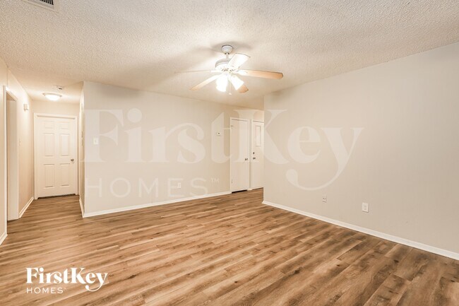 924 Kimbrough Street, White Settlement, TX 76108 photo 2