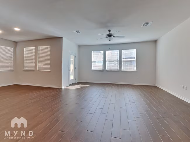 2909 Salvidar Bend, Austin, TX 78728 photo 2