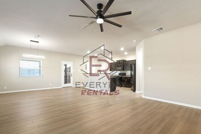 6708 Oliver Loving Dr Killeen, TX 76549 photo 4