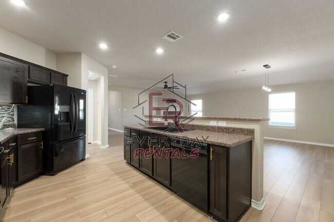 6708 Oliver Loving Dr Killeen, TX 76549 photo 5