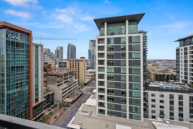 350 W Ash St San Diego, CA 92101 photo 3