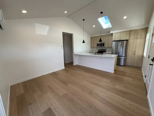 1212 Chanticleer Ave Santa Cruz, CA 95062 photo 4