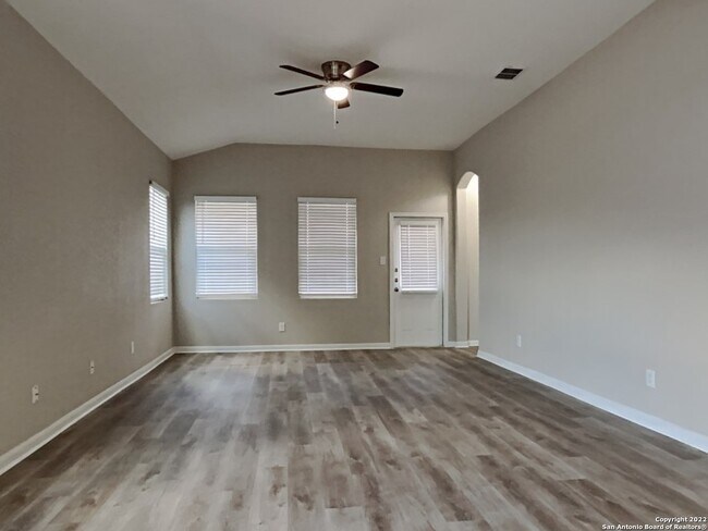 11222 Camp Creek Trail San Antonio, TX 78245 photo 4