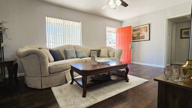 3002 E McKinley St Phoenix, AZ 85008 photo 5
