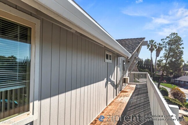 10806 Hubbard Way San Jose, CA 95127 photo 3