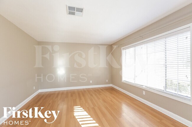 7366 W Jenan Dr Peoria, AZ 85345 photo 5