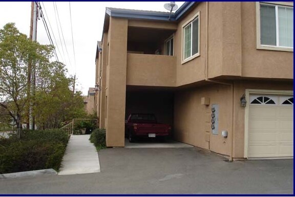 Stubbs Apartments photo 2