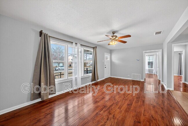 408 Aviation Ave Schertz, TX 78154 photo 4
