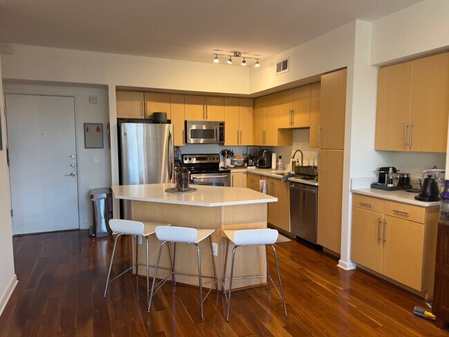 54 Rainey St Austin, TX 78701 photo 4