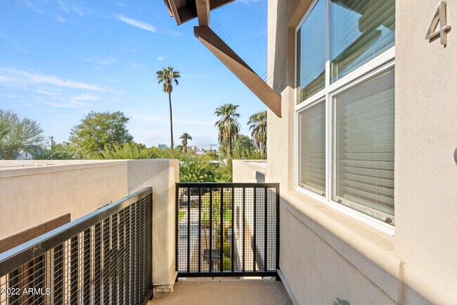 2245 N Dayton St Phoenix, AZ 85006 photo 3