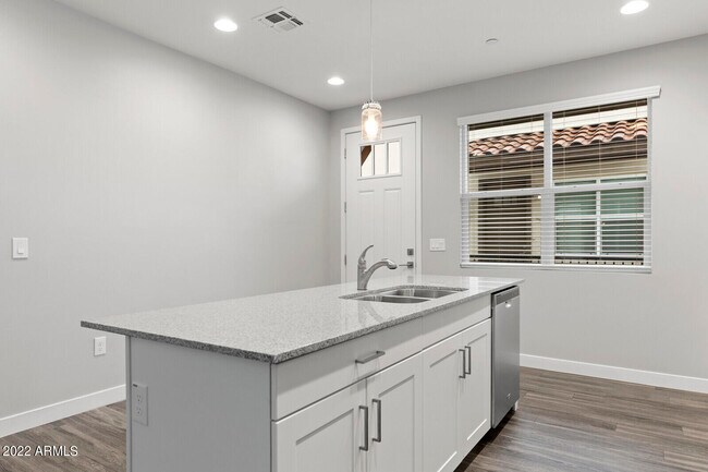 2245 N Dayton St Phoenix, AZ 85006 photo 5