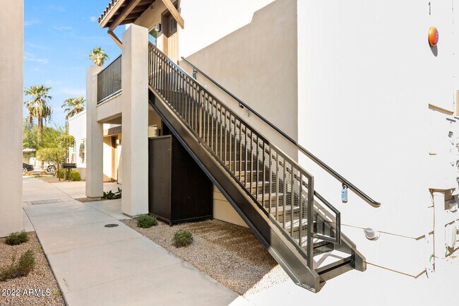 2245 N Dayton St Phoenix, AZ 85006 photo 2