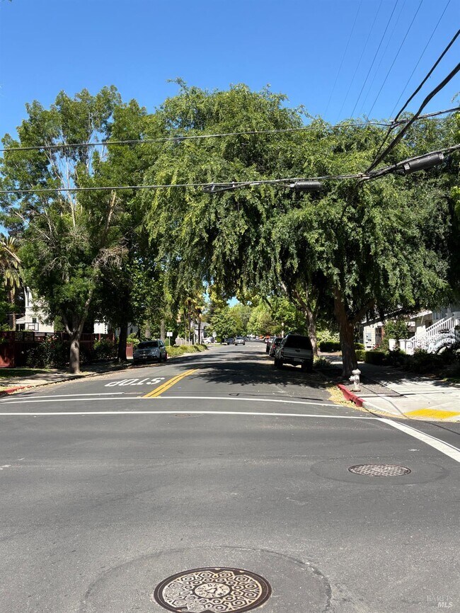 510 Coombs St Napa, CA 94559 photo 3