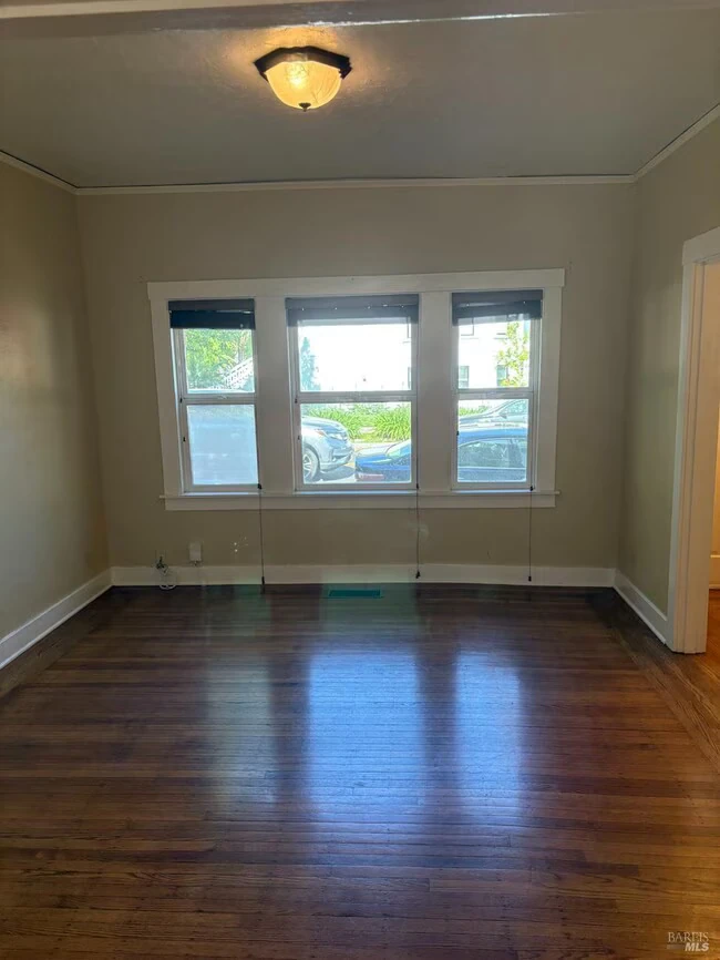 510 Coombs St Napa, CA 94559 photo 2