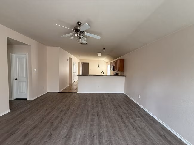 2224 Hummingbird Way Mesquite, TX 75181 photo 4