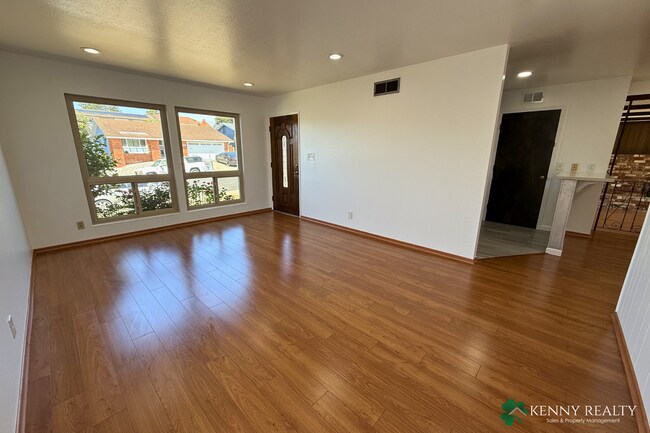 2504 Tipperary Ave South San Francisco, CA 94080 photo 4
