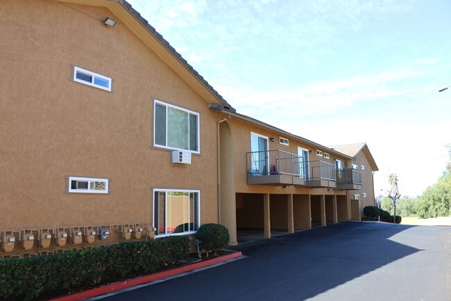 Newport Gardens Apartments, Vista photo 2