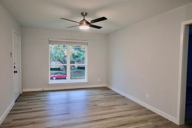4235 Cole Ave photo 2