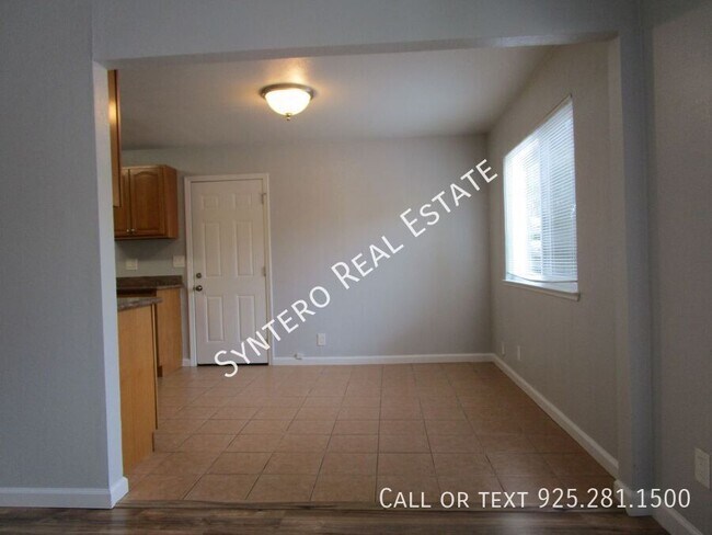 1593 3rd Avenue, Walnut Creek, CA 94597 photo 5