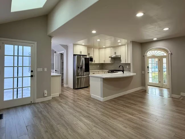 673 Regas Dr Campbell, CA 95008 photo 3