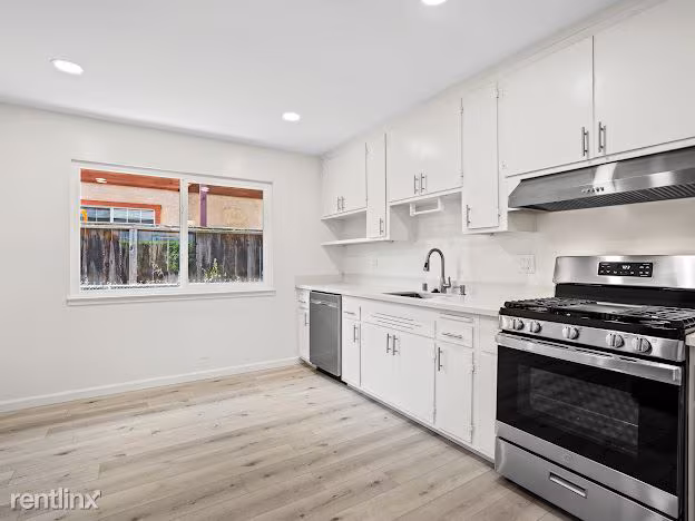 802 Calderon Avenue, Mountain View, CA 94041 photo 4