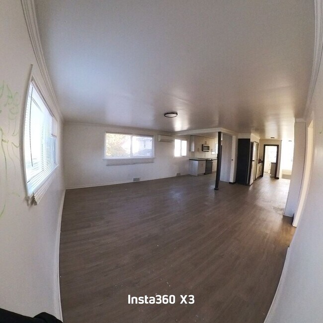 448 W Main St Auburn, WA 98001 photo 4