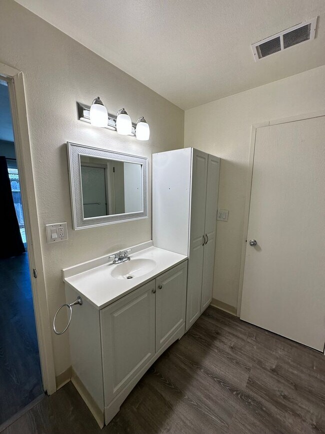 3985 Dunhill St Napa, CA 94558 photo 5