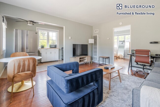 329 Hawthorne Ave Palo Alto, CA 94301 photo 4