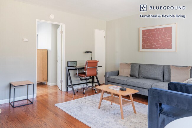 329 Hawthorne Ave Palo Alto, CA 94301 photo 3