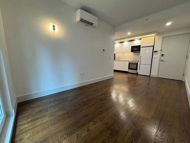 142 Lenox Road photo 4