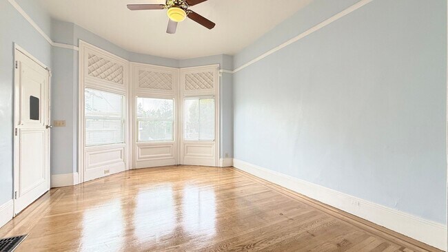 3034 Capp St Oakland, CA 94602 photo 2