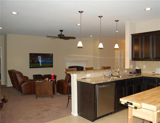 2201 Liriope Ln Waxahachie, TX 75165 photo 5