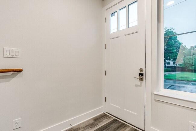3145 Forest Park Blvd Fort Worth, TX 76110 photo 5