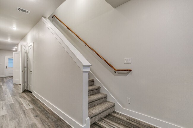 3145 Forest Park Blvd Fort Worth, TX 76110 photo 4