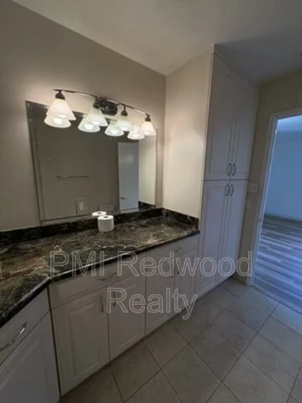 855 Fifteenth Ave Menlo Park, CA 94025 photo 3