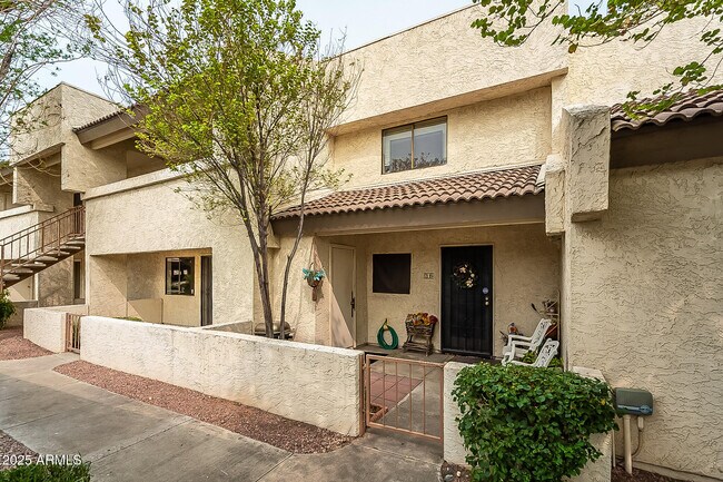 11026 N 28th Dr Phoenix, AZ 85029 photo 2