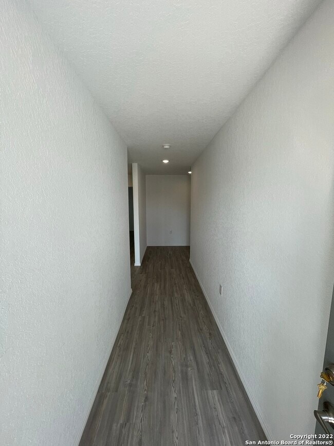 11963 Sand Wedge Wy San Antonio, TX 78221 photo 2