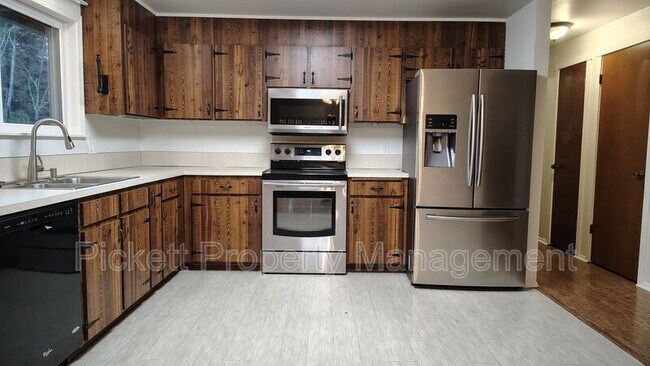 24410 Andorra Ct NE Kingston, WA 98346 photo 5