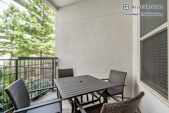 3210 Esperanza Crossing Austin, TX 78758 photo 3