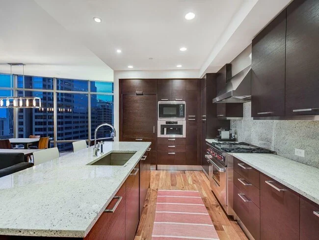 200 Congress Ave. Austin, TX 78701 photo 2