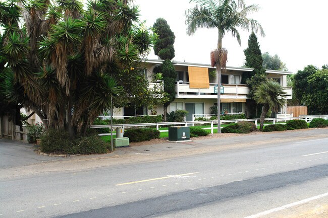 1873 North Vulcan Avenue, Encinitas, CA 92024 photo 3