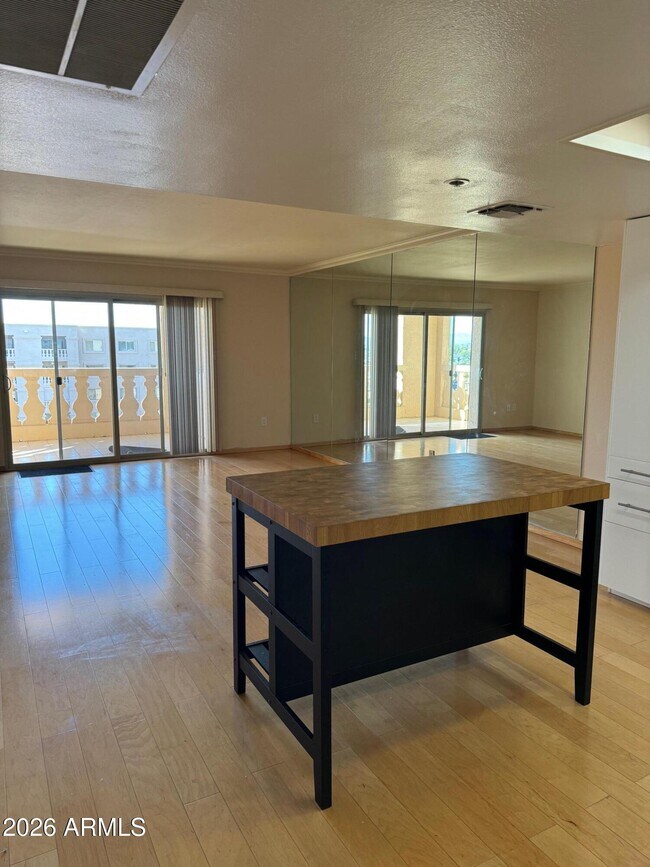 7950 E Camelback Rd Scottsdale, AZ 85251 photo 2