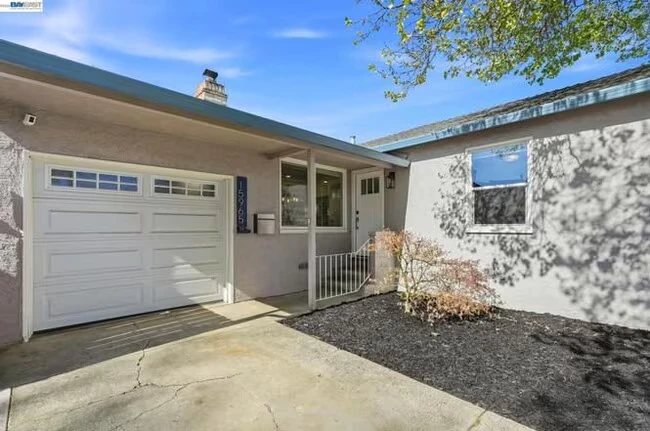 15965 Via Granada San Lorenzo, CA 94580 photo 3