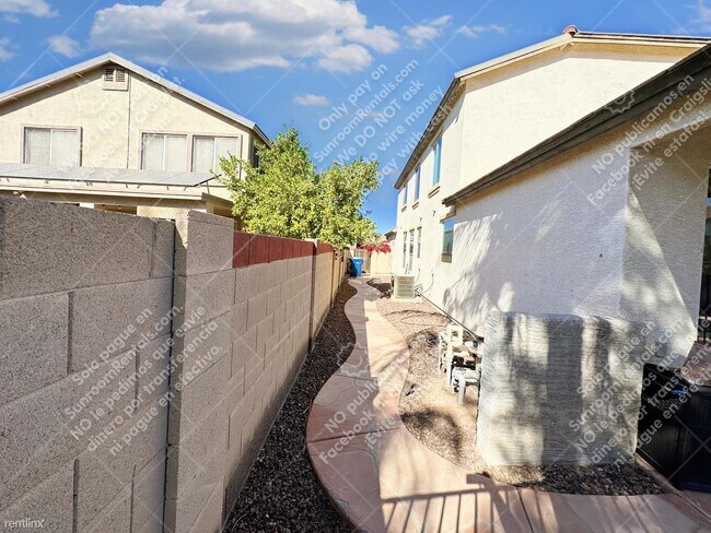 13551 W San Juan Ave photo 2