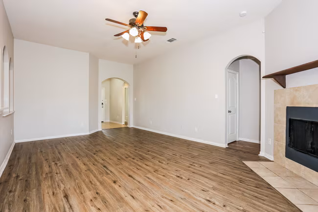 1225 Camden Yard Drive, Burleson, TX 76028 photo 5