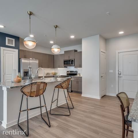 6652 US-79 Hutto, TX 78634 photo 4