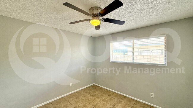 132 E Ingram St Mesa, AZ 85201 photo 3