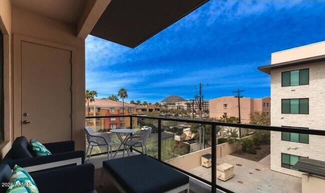 7300 E Earll Dr Scottsdale, AZ 85251 photo 3