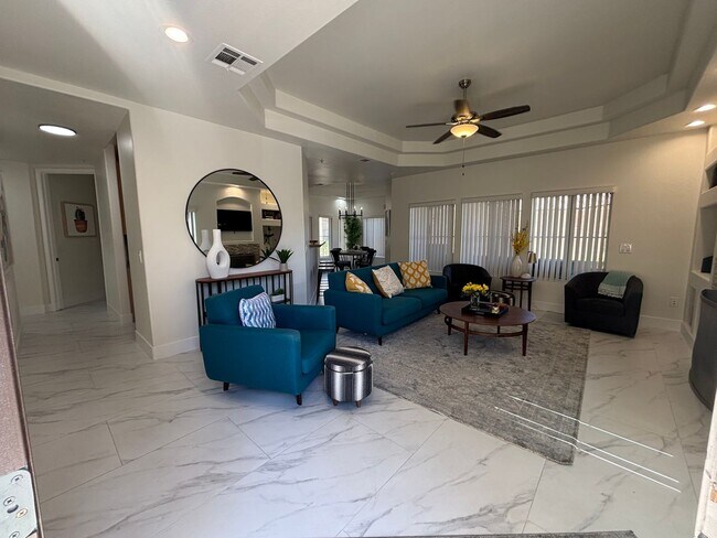 8245 E Bell Rd Scottsdale, AZ 85260 photo 2