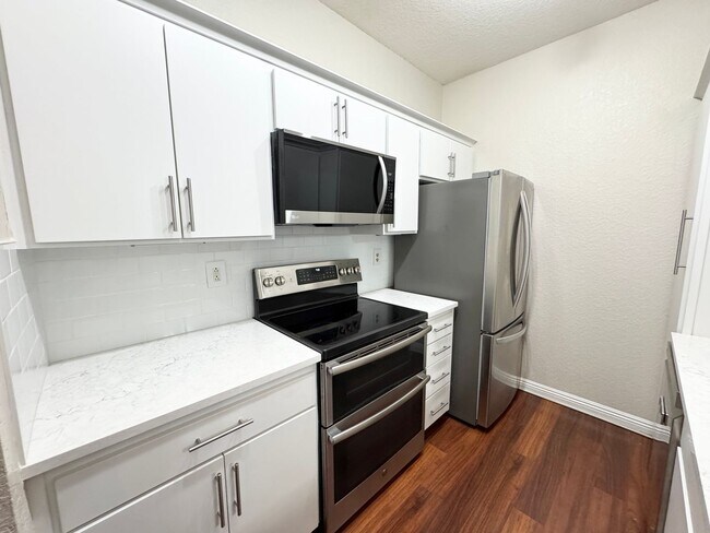 7112 Cross Creek Circle, Dublin, CA 94568 photo 4